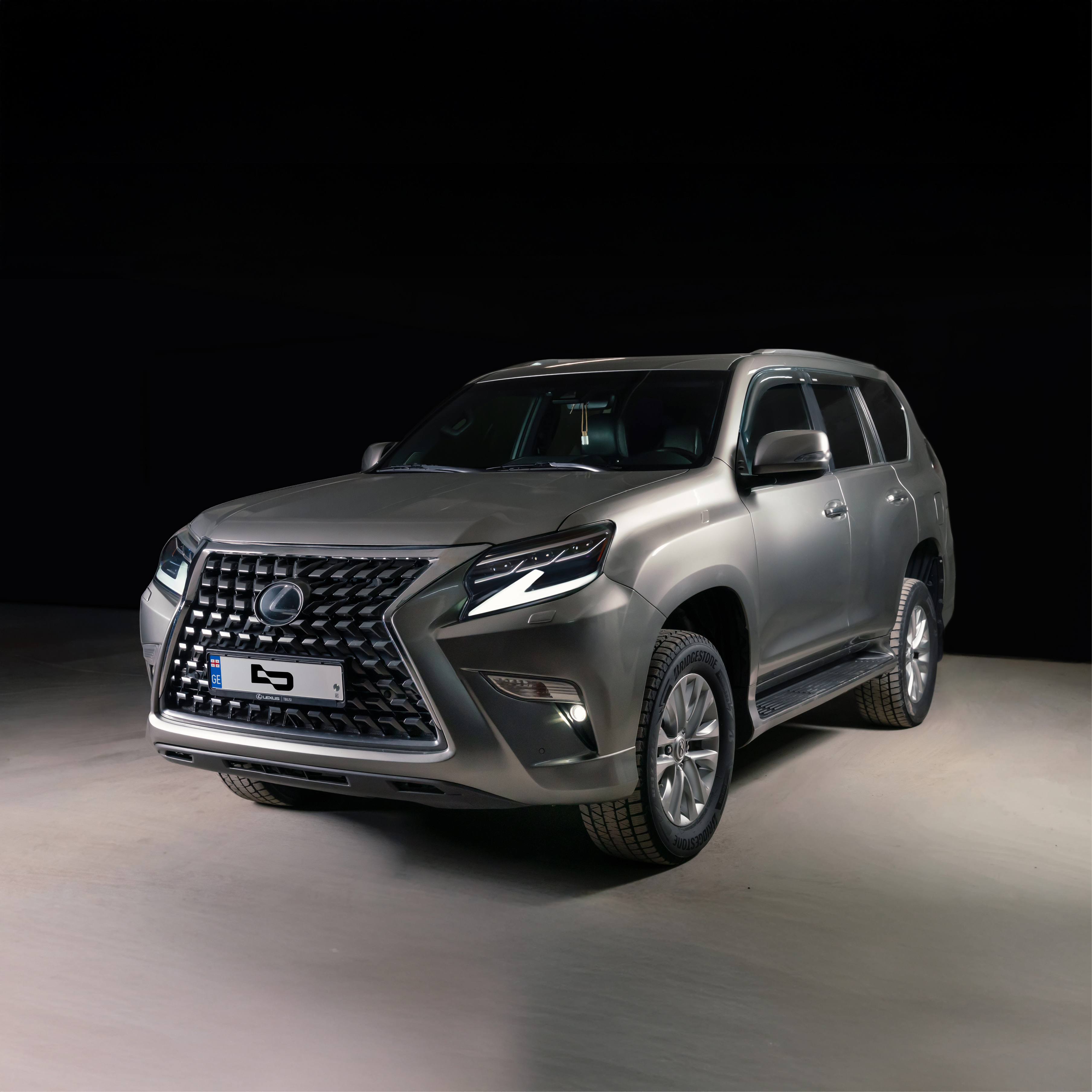 Lexus GX 460 thumbnail 2